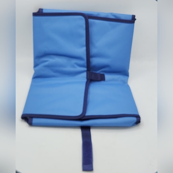 HERSHEL SUPPLY COMPANY Sprout Change Mat In Blue And Navy - Picture 7 of 11